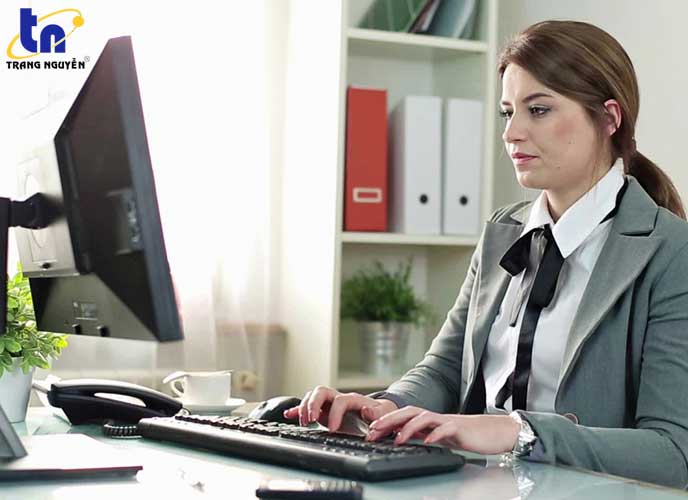 10-tuyet-chieu-giu-mat-luon-khoe-khi-dung-may-tinh