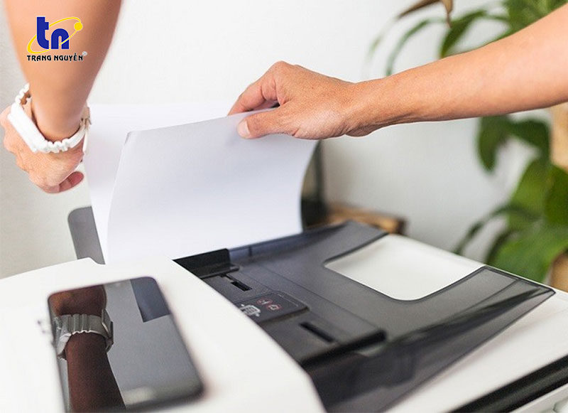 cach-khac-phuc-may-in-bi-ket-giay