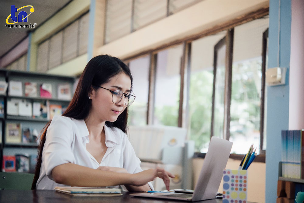 chon-laptop-mua-tuu-truong-theo-tung-tieu-chi-va-ngan-sach