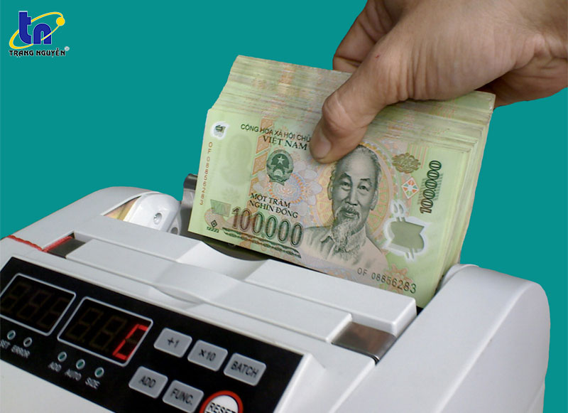 huong-dan-cach-tha-tien-khi-su-dung-may-dem-tie
