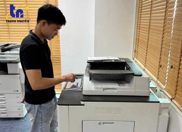 luu-y-khi-su-dung-may-photocopy-cho-ben